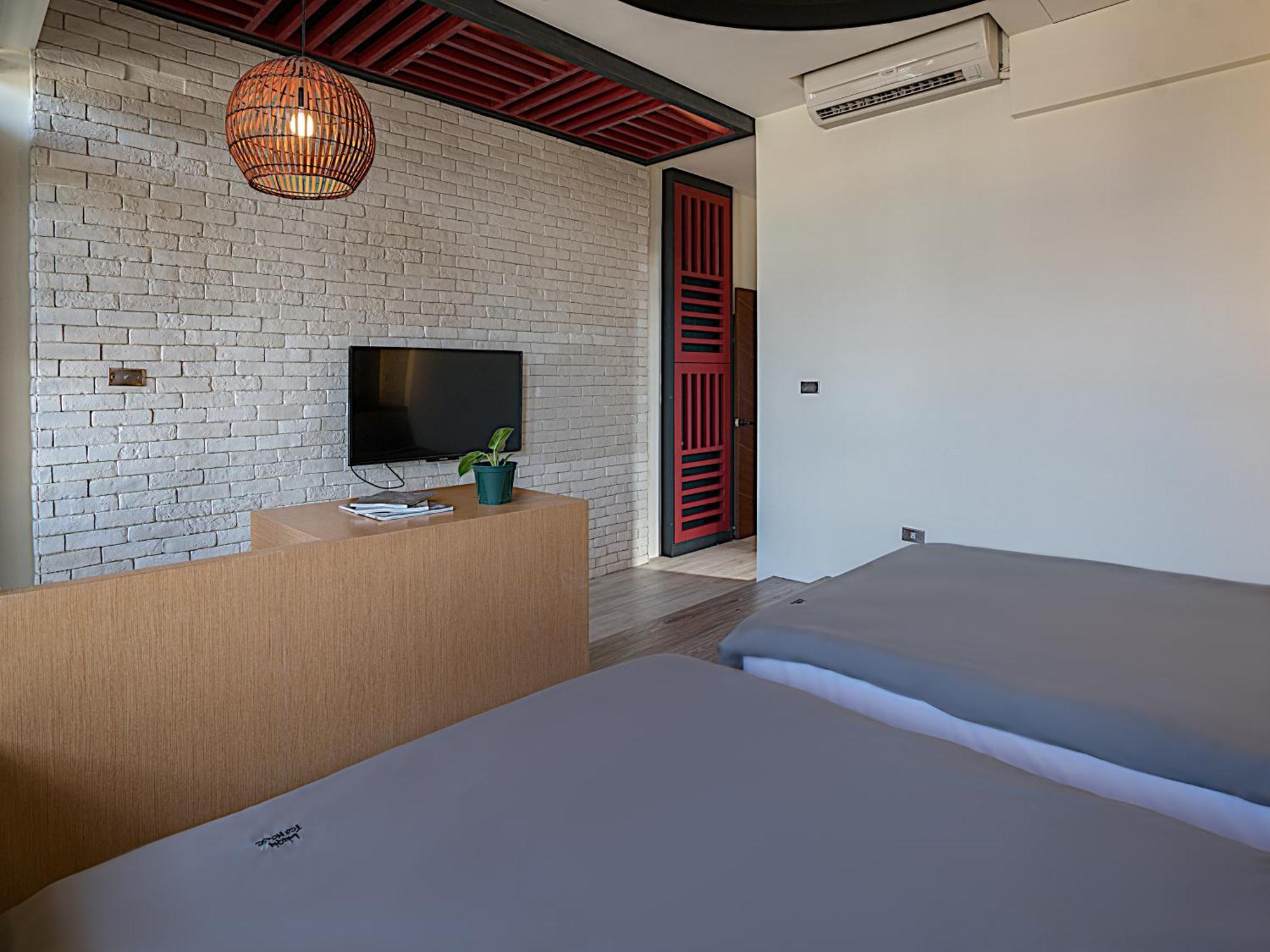 琉球茶室 現代館 Bed & Breakfast Xiaoliuqiu Exterior foto