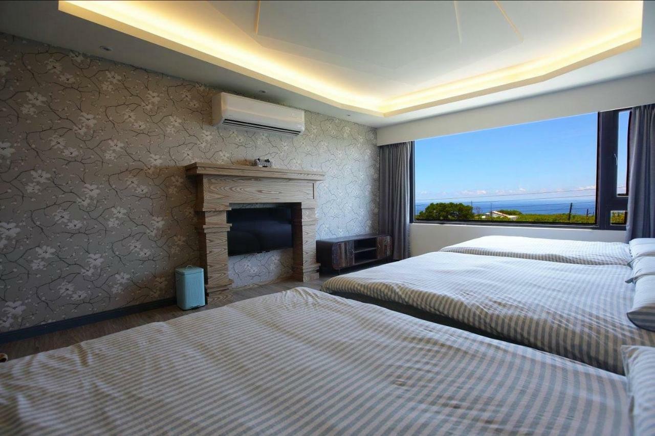 琉球茶室 現代館 Bed & Breakfast Xiaoliuqiu Exterior foto